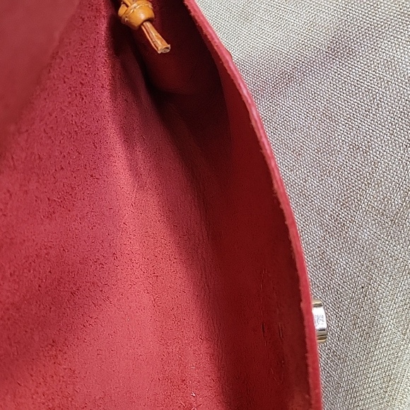 Cute Red Leather Clutch Crossbody Wristlet Handbag - Picture 9 of 10